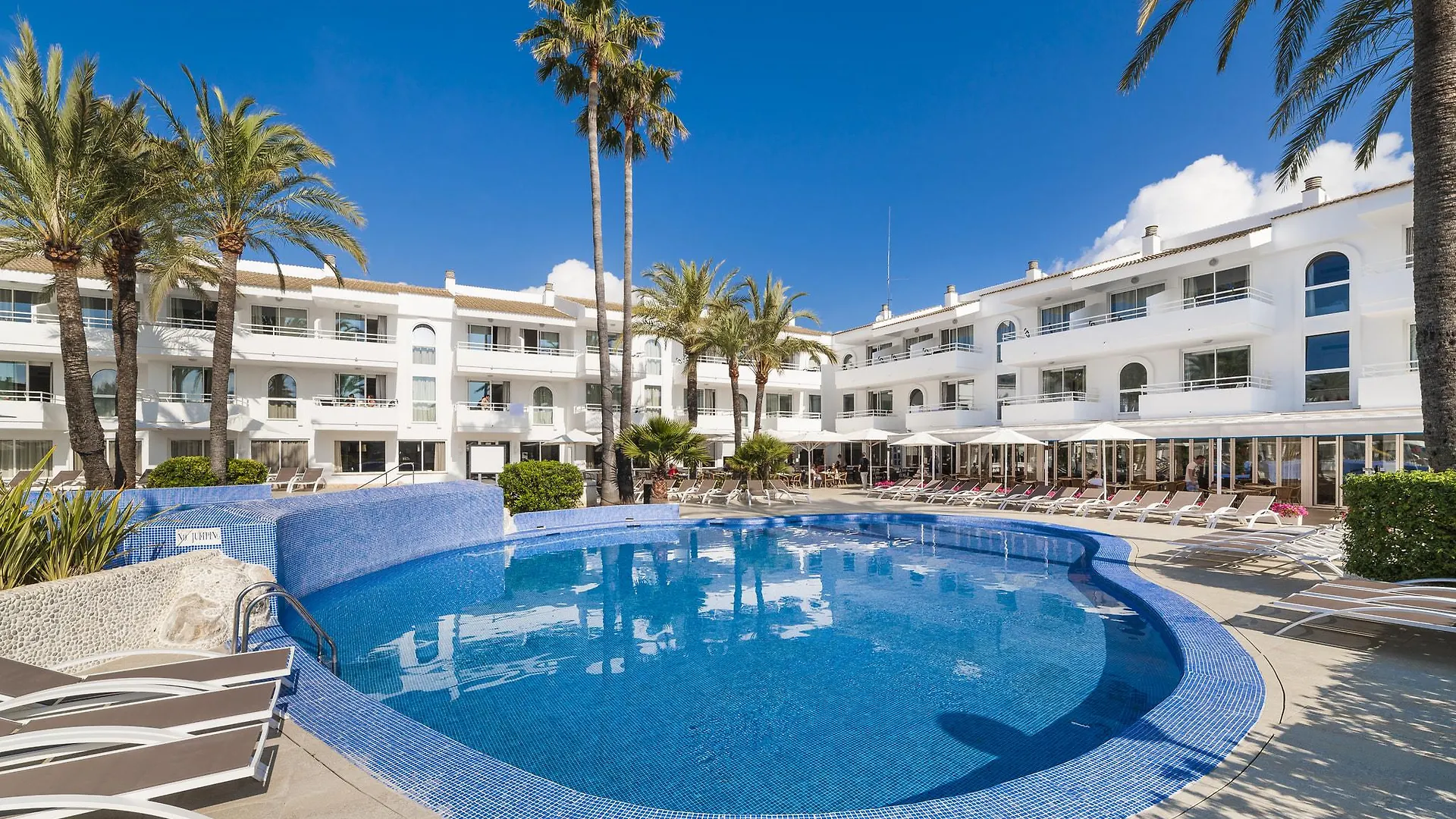 Aparthotel Hoposa Hotel & Apartaments Villaconcha Port de Pollenca