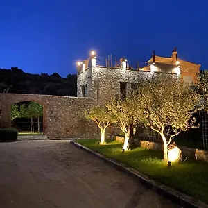 Massana Farm stay Pau